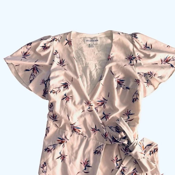 Stylestalker Wrap Penny Mini Dress v-neck short sleeve floral Size M RTR - Picture 5 of 6